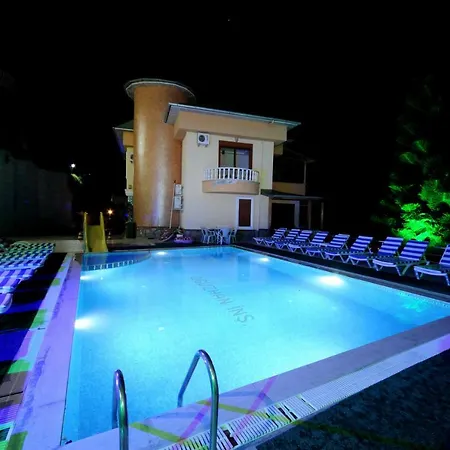 Vila Lux Bektas 2 *